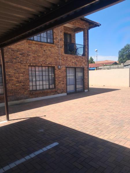 Apartment / Flat For Sale in Rustenburg Central, Rustenburg