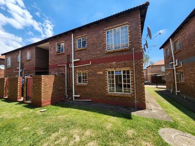 Apartment / Flat For Sale in Waterval, Waterval