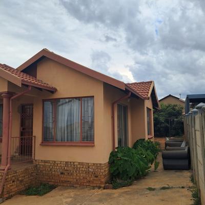 House For Rent in Tlhabane West, Rustenburg